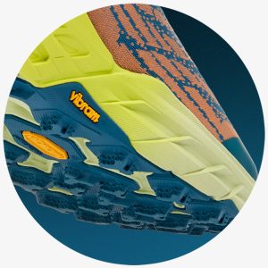 dettaglio scarpe Hoka Speedgoat 5 